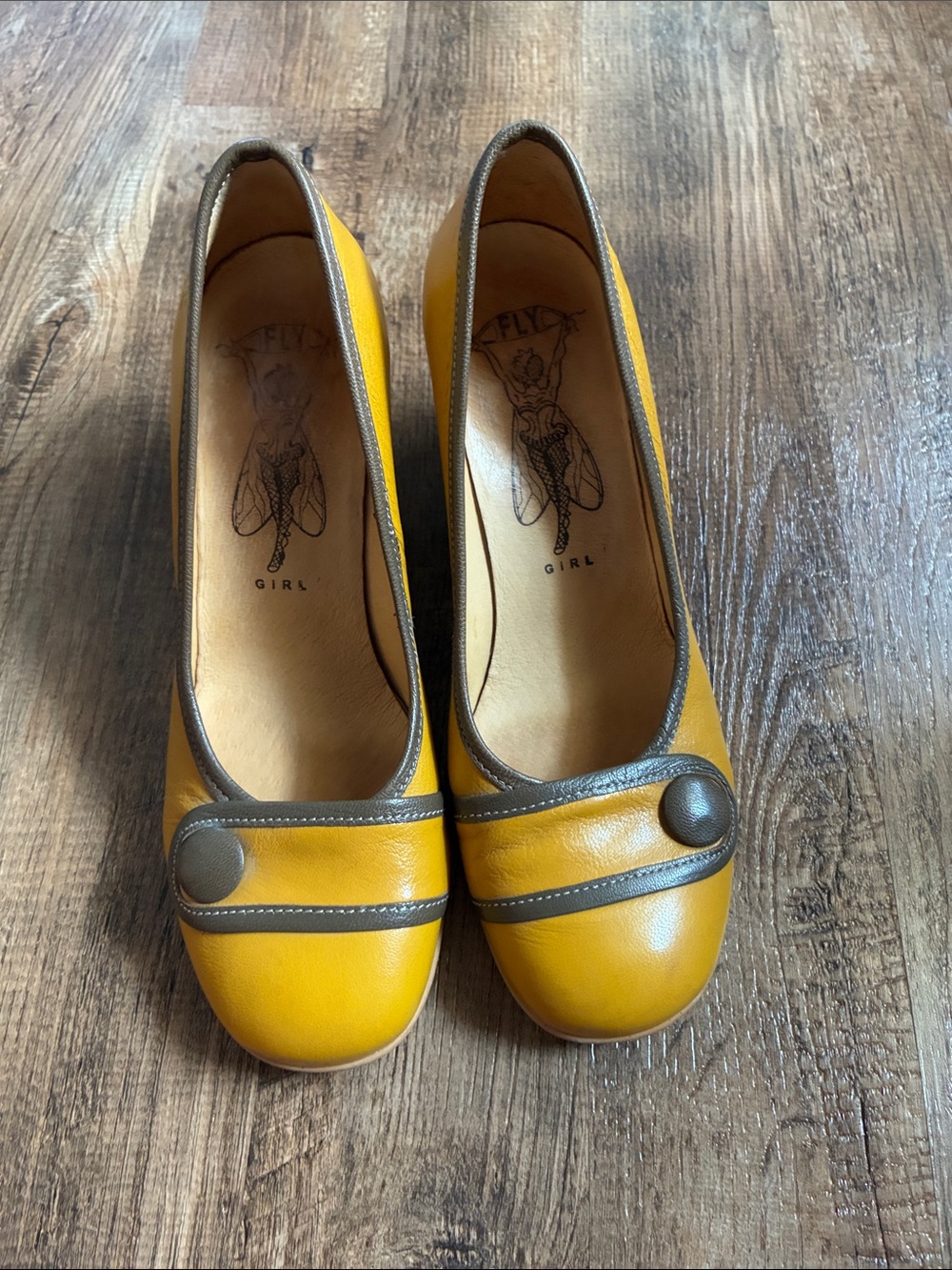 Fly London “Fly Girl” Woman’s Yellow Leather Shoes with Contrast Trim - Picture 7 of 11